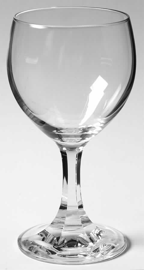 Banquet (Multisided Stem) Wine Glass by Schott-Zwiesel-1