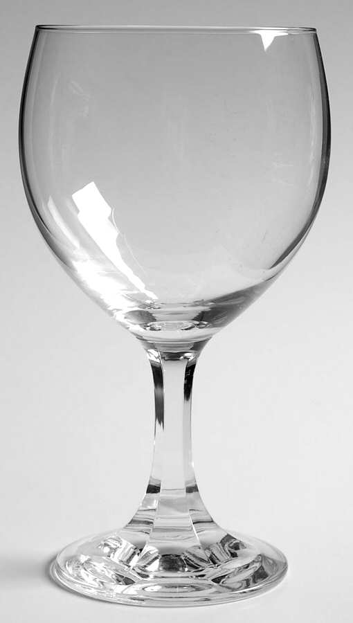 Banquet (Multisided Stem) Water Goblet by Schott-Zwiesel-1
