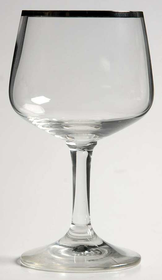 Europa Platinum Wine Glass by Schott-Zwiesel-1