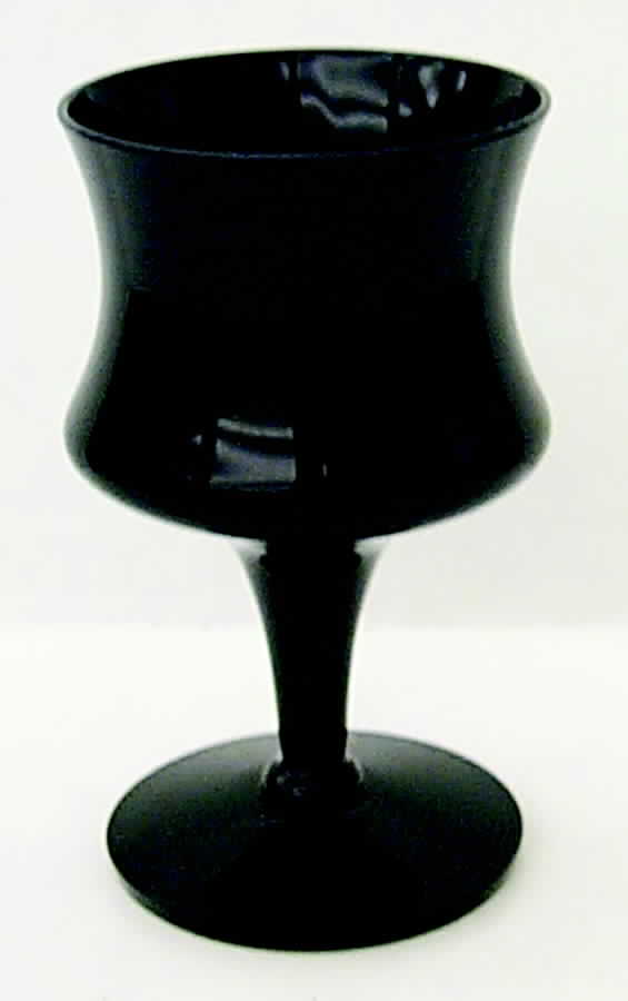 Fashionables Black (Non Optic) Wine Glass by Seneca-1