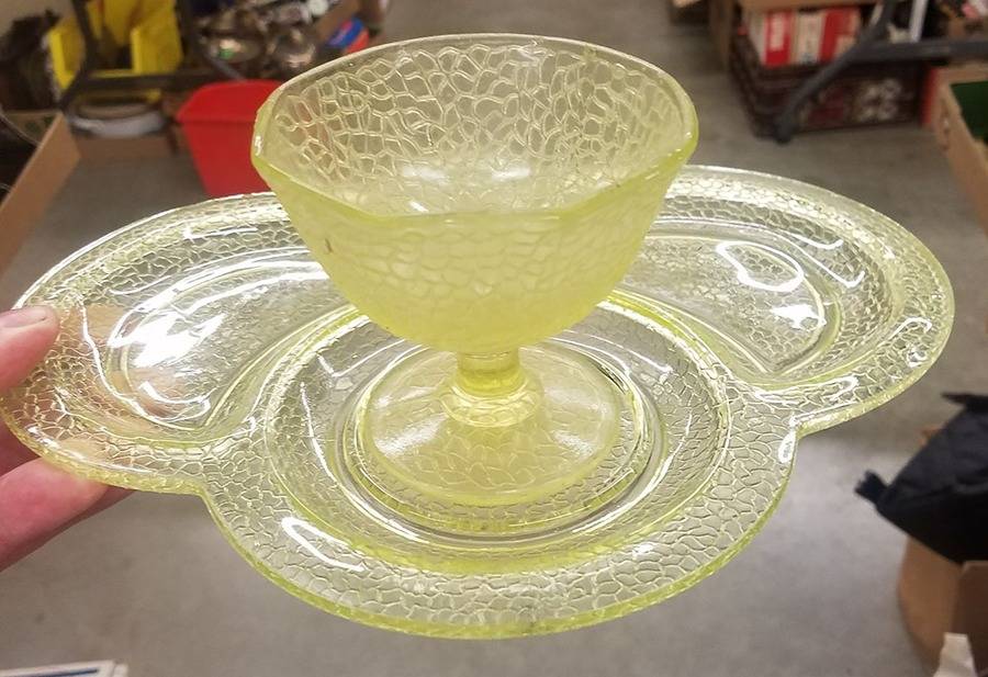 By Cracky Canary Snack Tray with Sherbet Set by Smith Glass -1