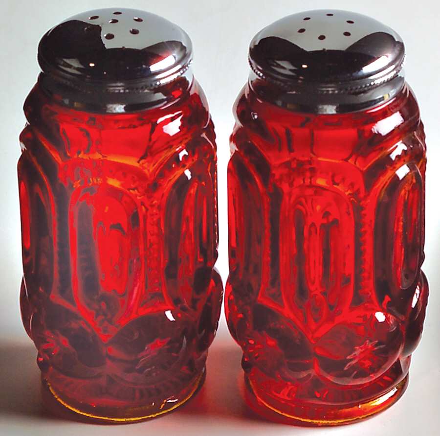 Moon and Star Amberina Shaker Set w/Metal Lids by Smith Glass -1
