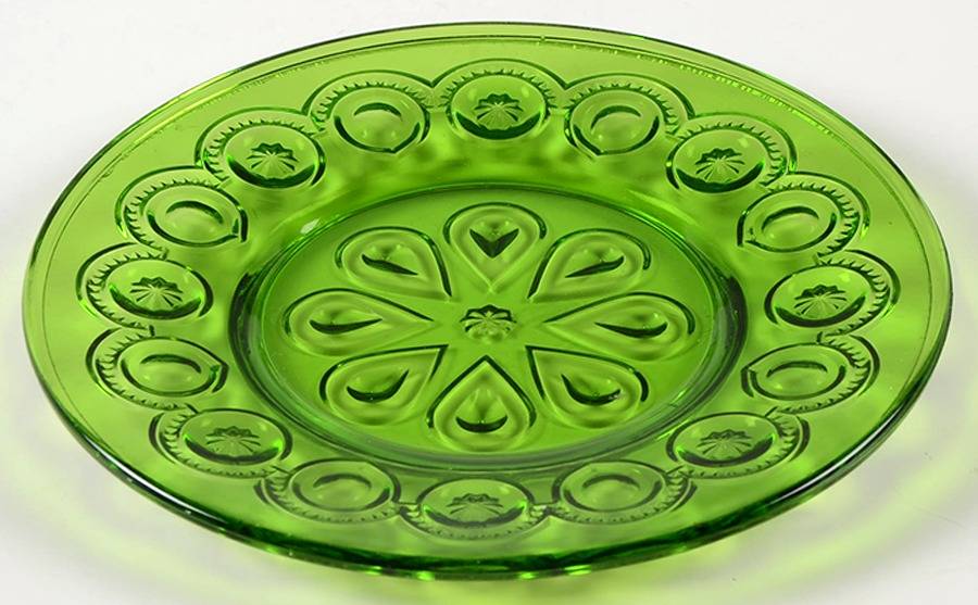 Moon and Star Green Dinner Plate by Smith Glass -1