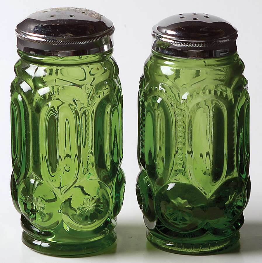 Moon and Star Green Shaker Set with Metal Lids by Smith Glass -1