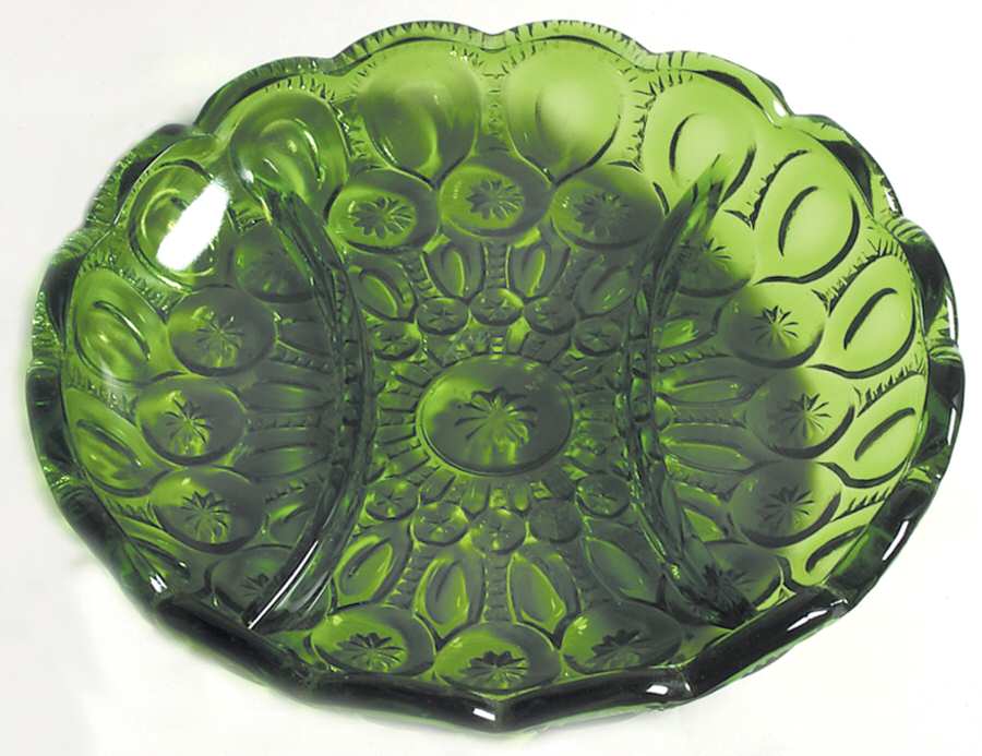 Moon and Star Green 8" Round 3 Part Relish by Smith Glass -1