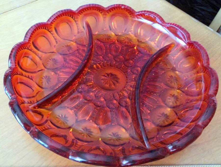 Moon and Star Red 8" Round 3 Part Relish by Smith Glass -1