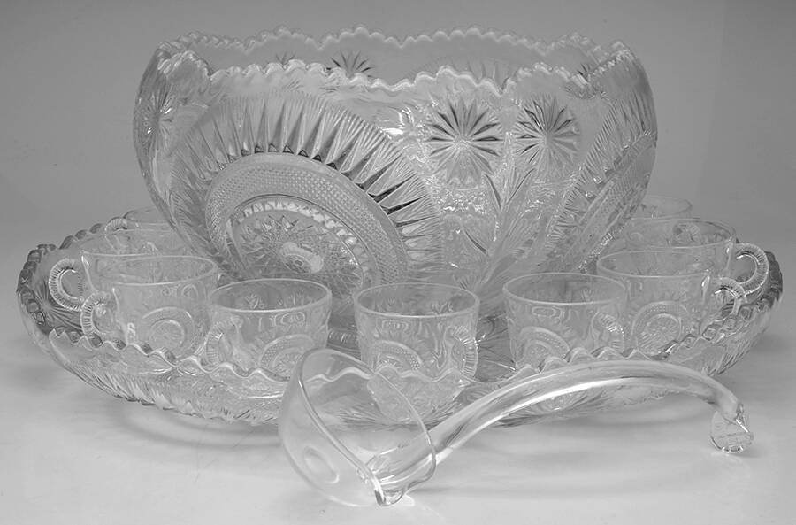 Pinwheel & Stars (15 Pc) Punch Set (Bowl,Undplate,Ladle,12 PCUM3) by Smith Glass -1
