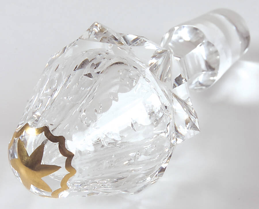 Excellence (Gold Trim) Stopper for Wine Decanter by St Louis-1