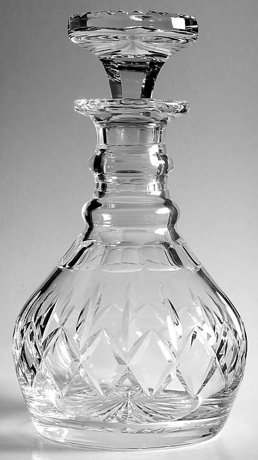 Carlingford Decanter & Stopper by Stuart-1