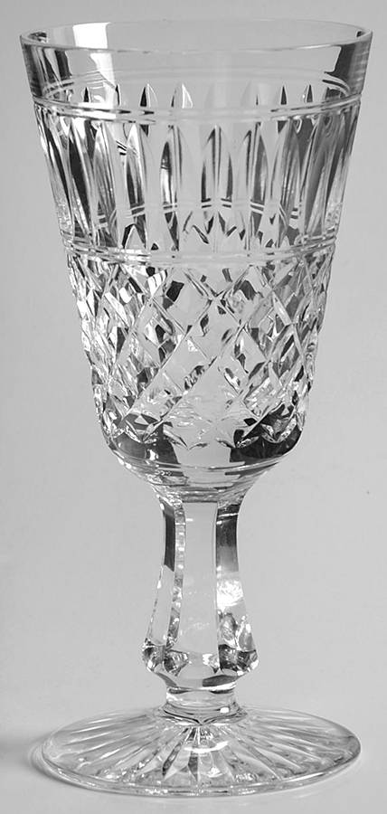 Dunkeld Wine Glass by Stuart-1