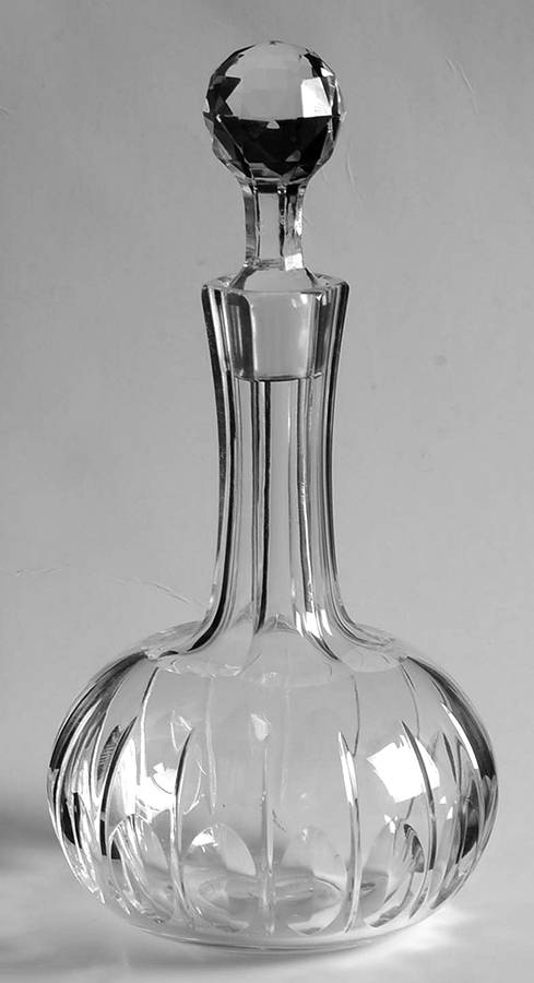 Hampshire Cordial Decanter & Stopper by Stuart-1