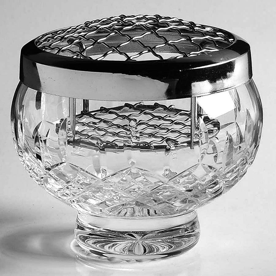 Shaftesbury 2" Rose Bowl & Metal Frog by Stuart-1