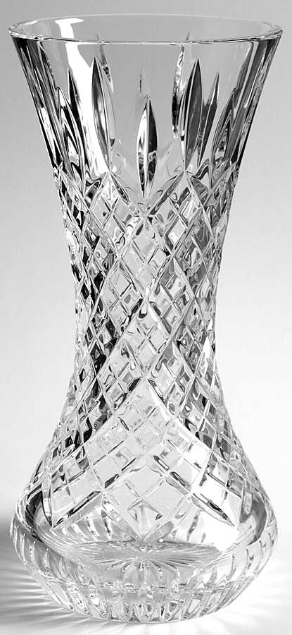 Shaftesbury 10" Daffodil Vase by Stuart-1
