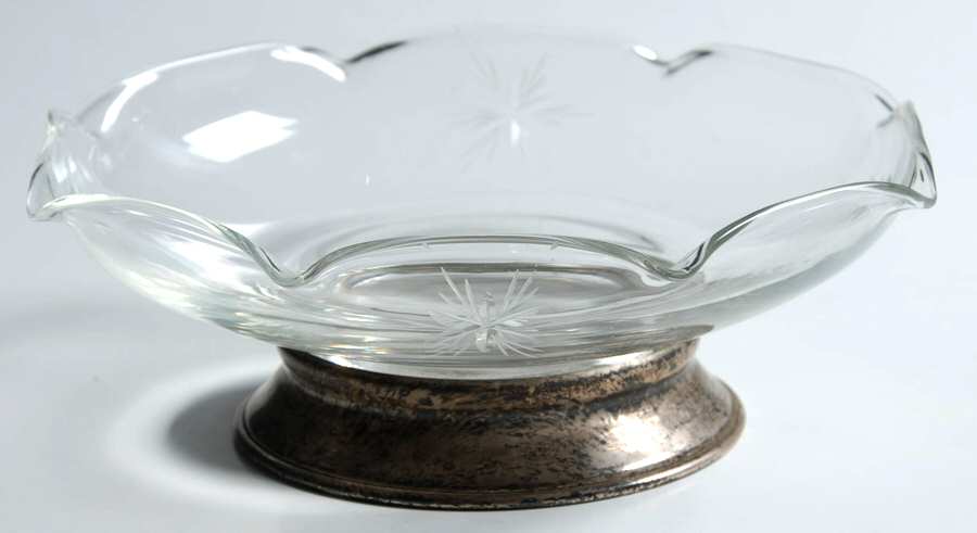 Six Point Star (Stem #4151) 5" Crimped Sterling Base Nappy by Susquehanna-1