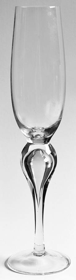 Silhouette Fluted Champagne by Sasaki-1
