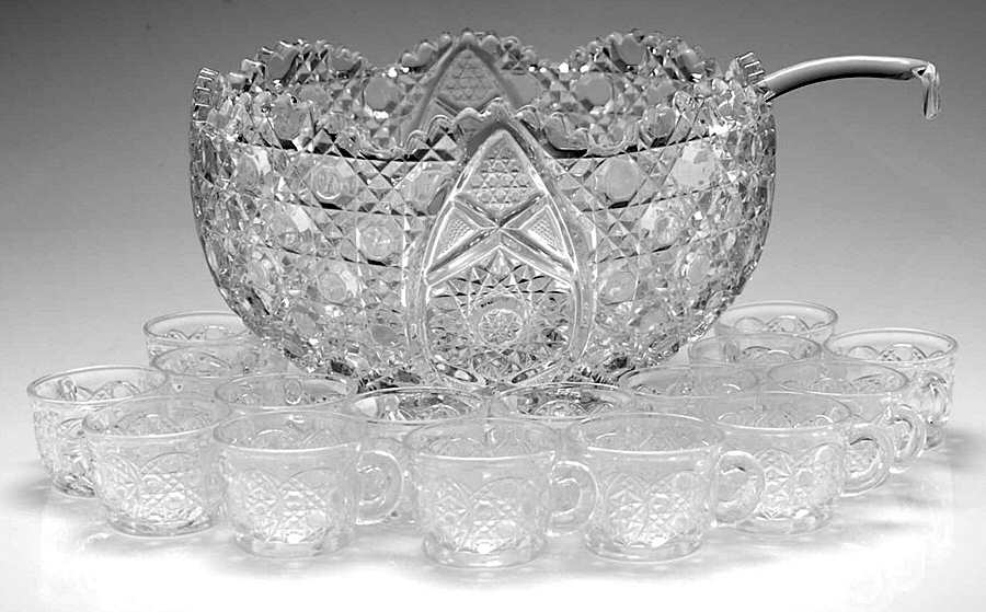 Daisy and Button Clear (Punch Set) (18 Piece) Punch Set (Bowl, Ladle, 16 Cups) by Smith Glass -1