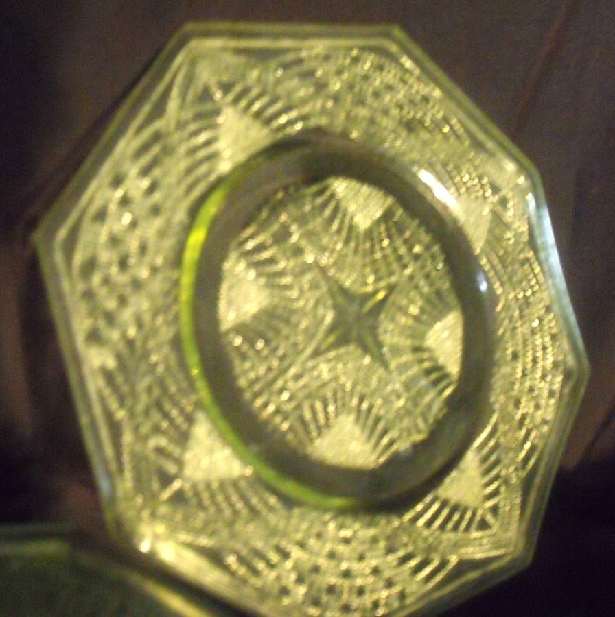 Romanesque Yellow (Vaseline) 7" Octagonal Salad Plate by Smith Glass -1
