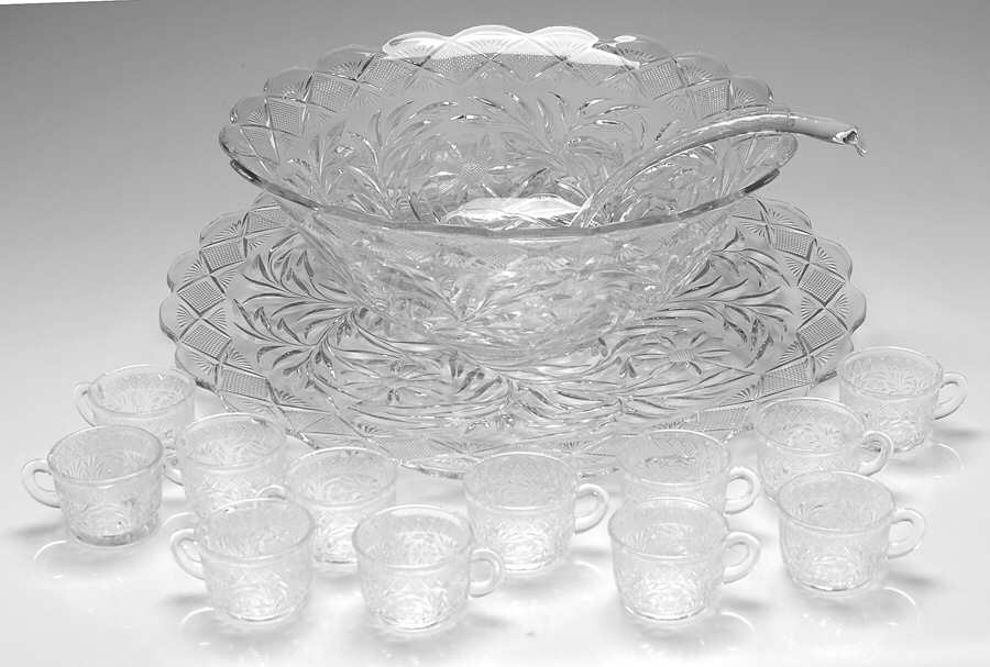 Holiday (15 Pc) Punch Set (Flared Bwl,Undplt,Lad,12cups) by Smith Glass -1