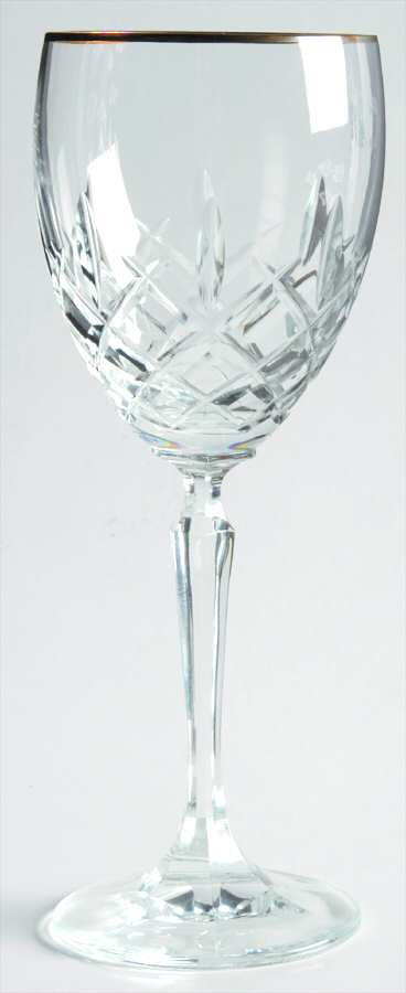 Alexa Gold Wine Glass by Schott-Zwiesel-1