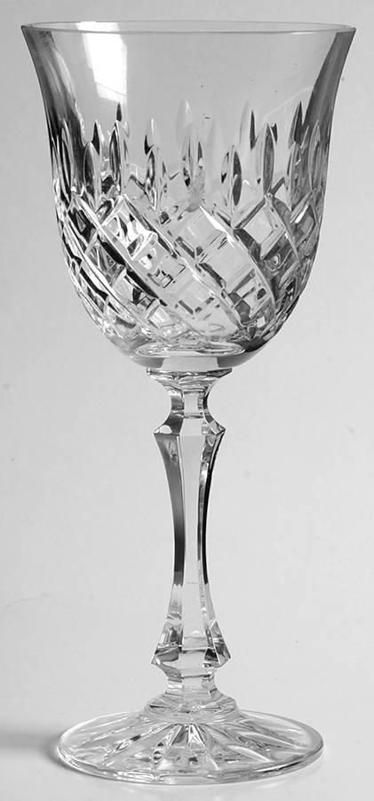Royal Dartmouth Wine Glass by Sovereign House-1