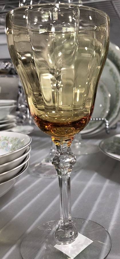 485 Amber (Optic) Wine Glass by Seneca-1