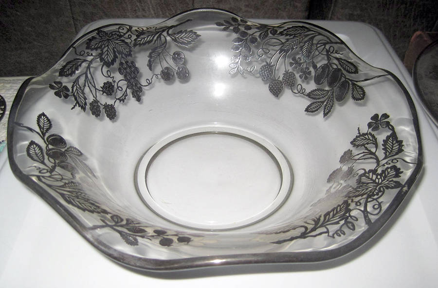 SCI3 Crimped Bowl by Silver City-1