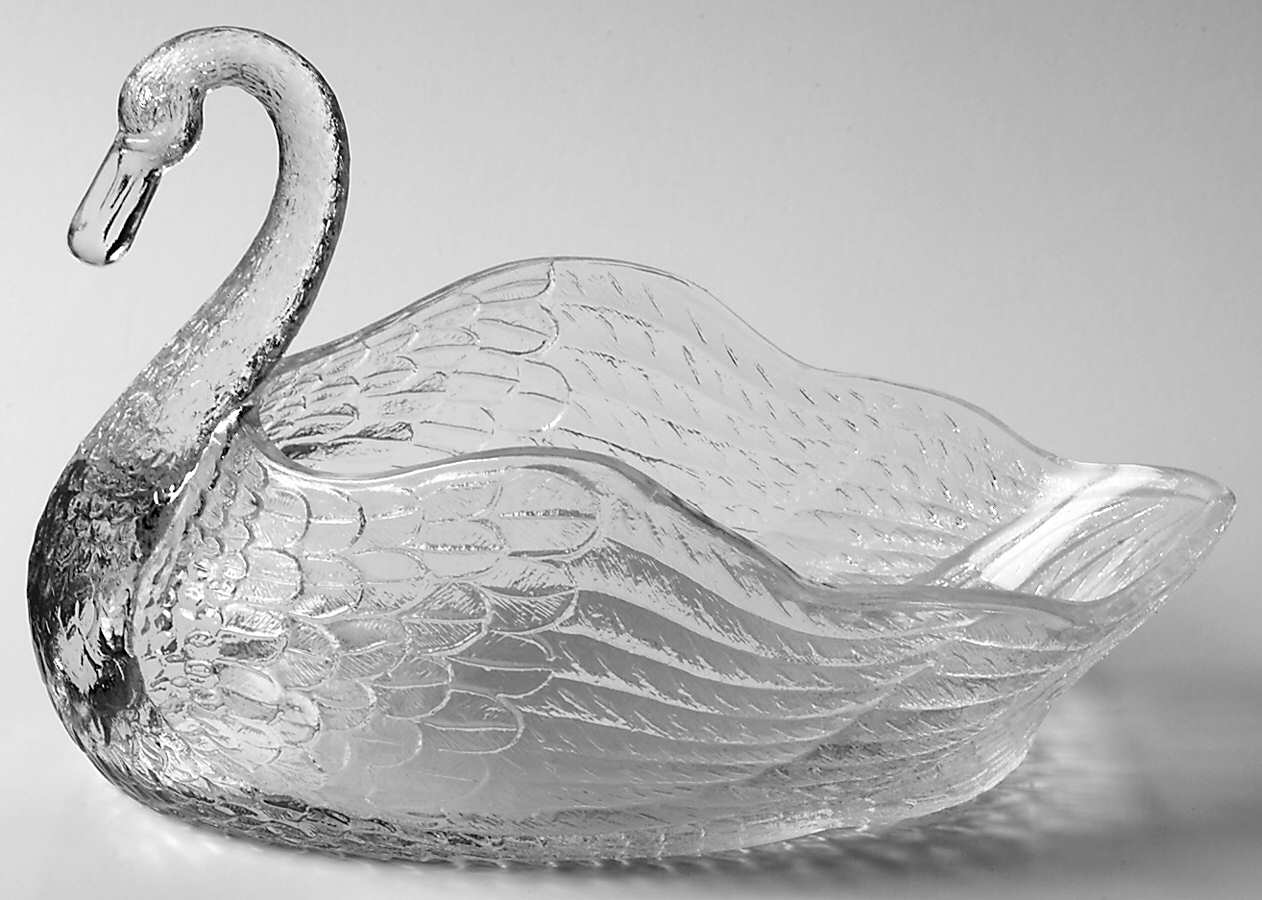 Animals & Figurines #3/4 8" Swan Console Bowl by Smith Glass -1