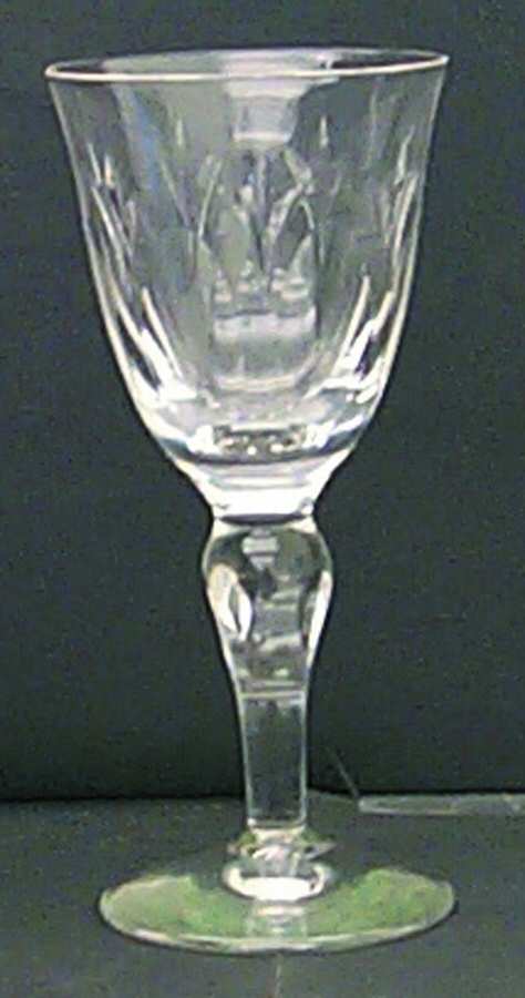 Camelot Wine Glass by Stourbridge-1
