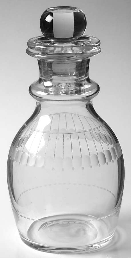 STU45 Decanter & Stopper by Stuart-1