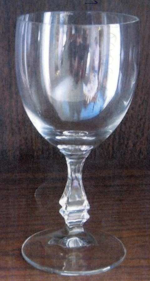 Mondial (Multi Sided Stem) Wine Glass by Schott-Zwiesel-1