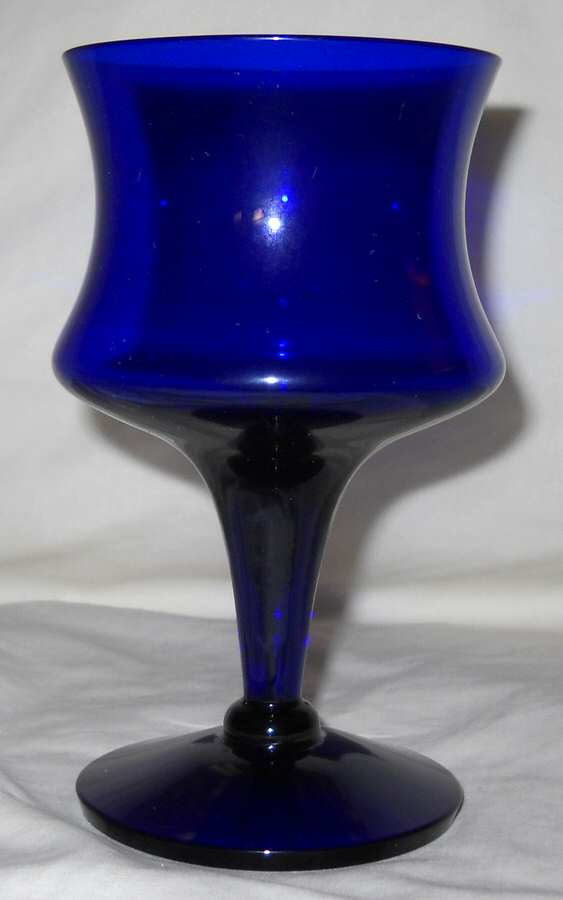 Fashionables Dark Blue (Non Optic) Wine Glass by Seneca-1