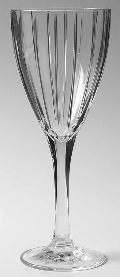 Caren Wine Glass by Sasaki-1