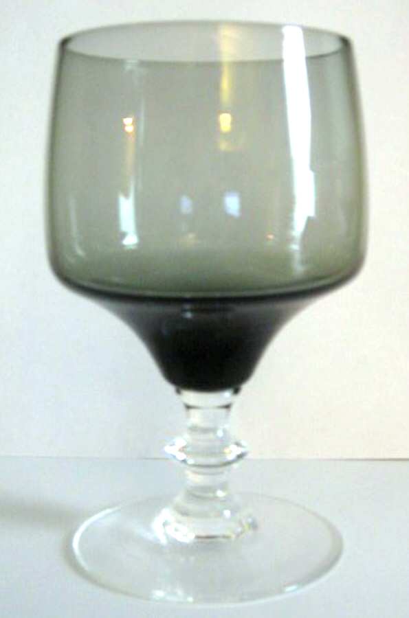 SAS17 Smoke Wine Glass by Sasaki-1