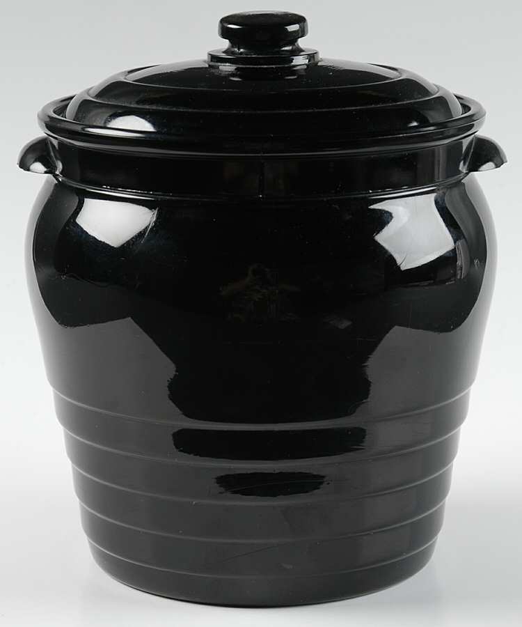 675 Black Cookie Jar & Lid by Smith Glass -1