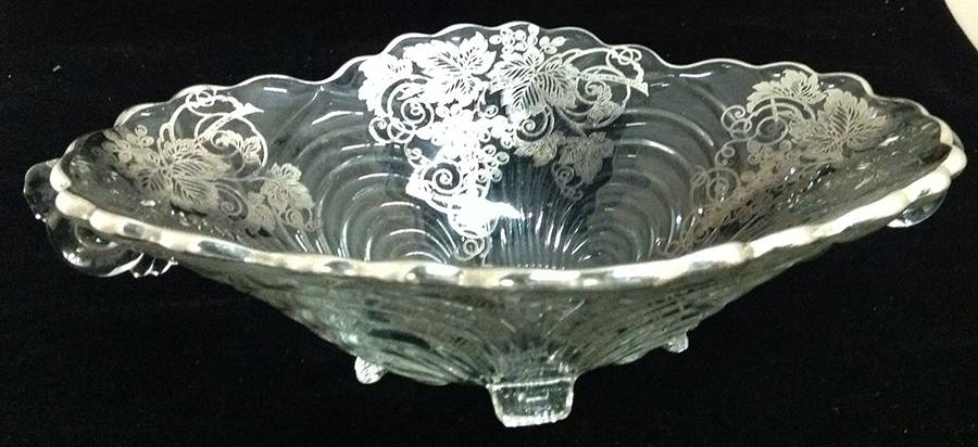 SCI11 12" Oval 4-Toed Handled Bowl by Silver City-1
