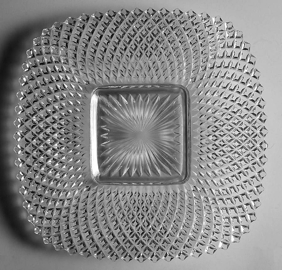 Diamond 650 (Clear) 10" Sandwich Plate by Smith Glass -1