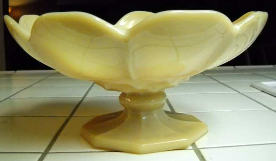 Dominion Caramel Centerpiece by Smith Glass -1