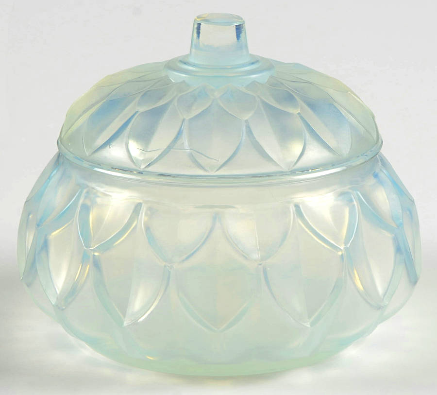 Animals & Figurines #PB118 Petalia Powder Box & Lid by Sabino Glass-1