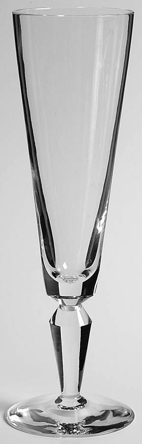 Vee Fluted Champagne by Steuben-1