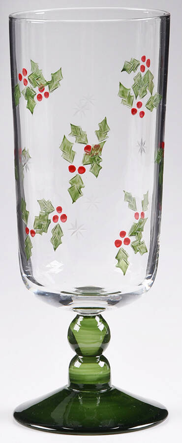 Holly Berry Green Iced Tea by Studio Nova-1