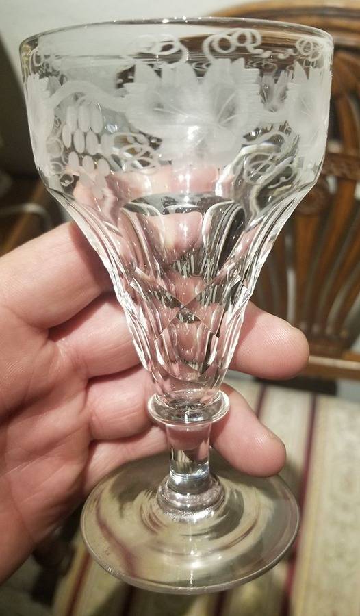 STU87 Wine Glass by Stuart-1