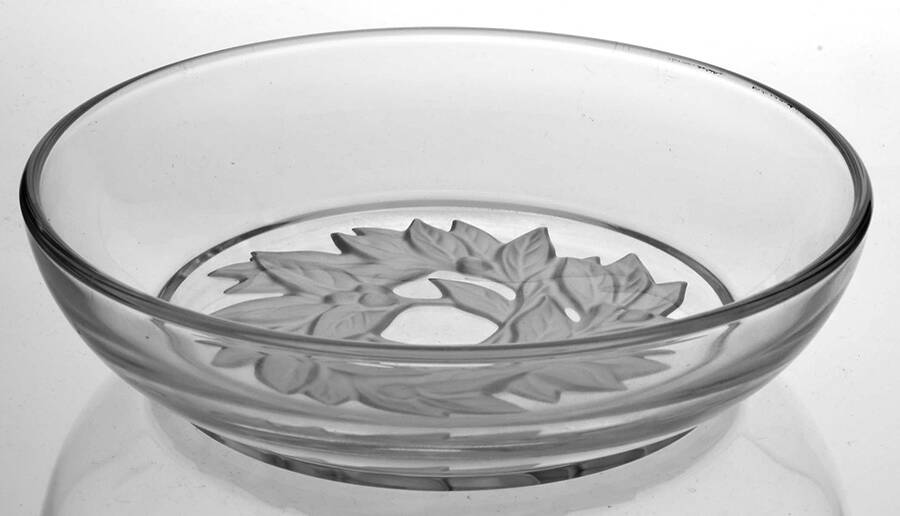 Laurel Clear Small Fruit Dessert Bowl by Sasaki-1
