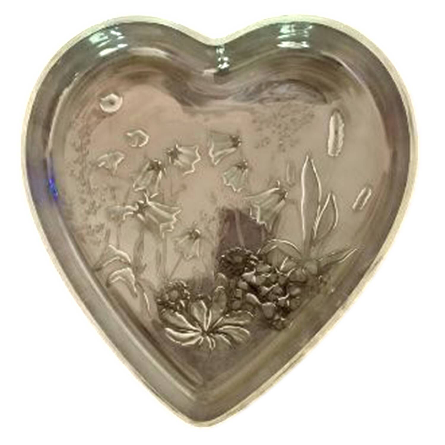SVA22 Heart Shape Tray by Studio Nova-1
