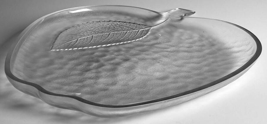 Pomme 15" Sandwich Plate by Studio Nova-1