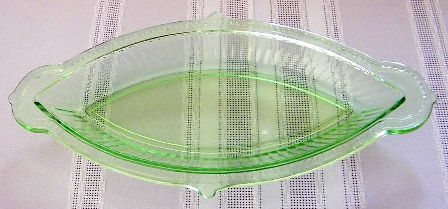 SMI19-Greem 7" Oblong Relish by Smith Glass -1