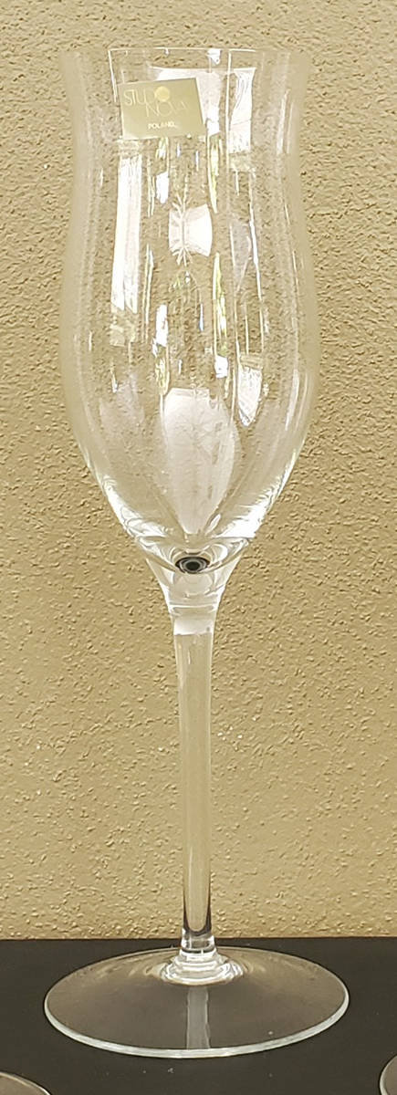 Provence (Clear) Wine Glass by Studio Nova-1