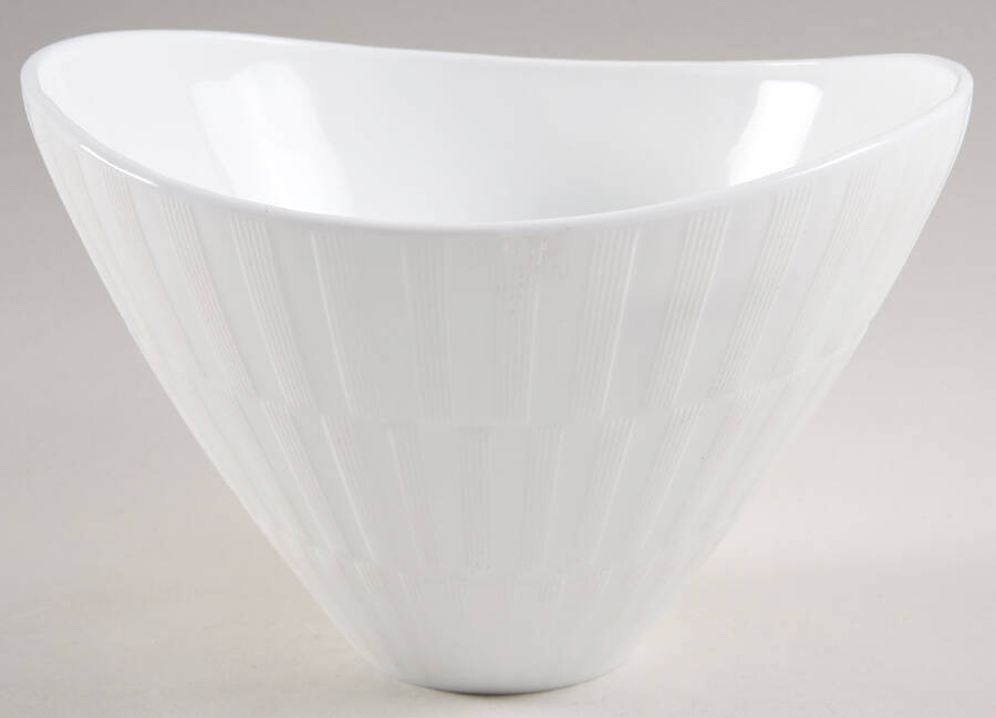 Randi 9" Round Bowl by Skruf-1