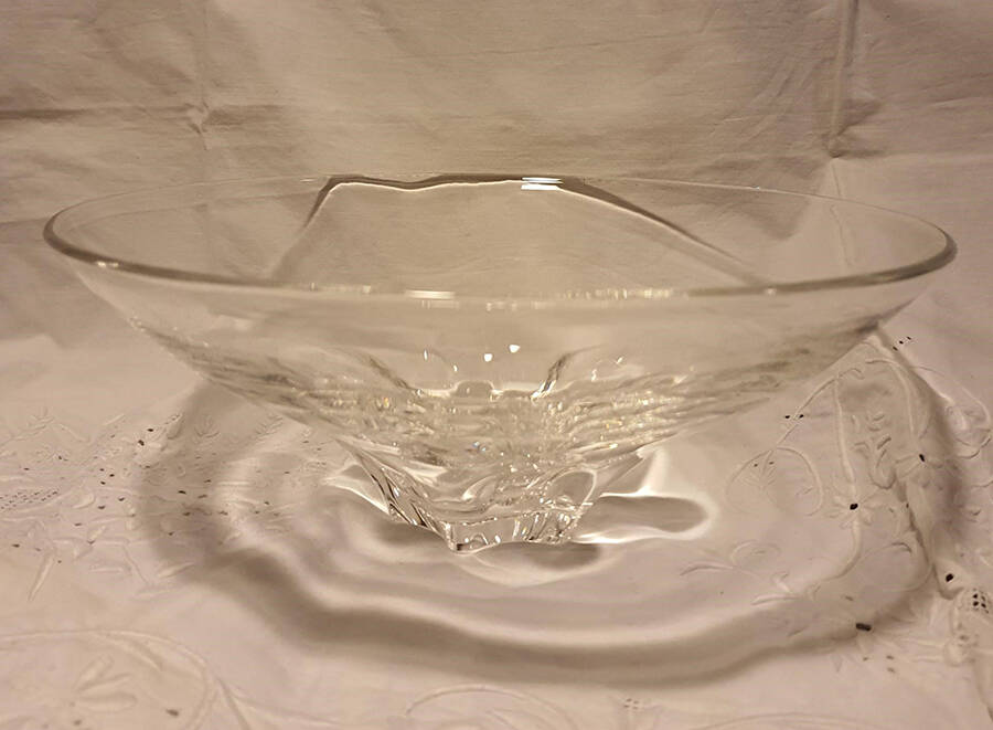 SP987 9" Round Bowl by Steuben-1