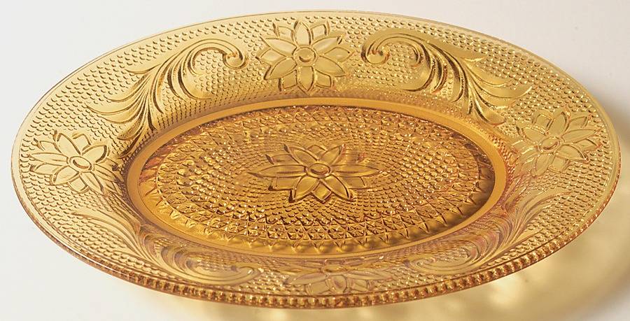 Sandwich Amber (Collection) 8" Oval Tray by Tiara-1