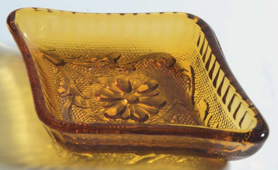 Sandwich Amber (Collection) Diamond Ashtray by Tiara-1